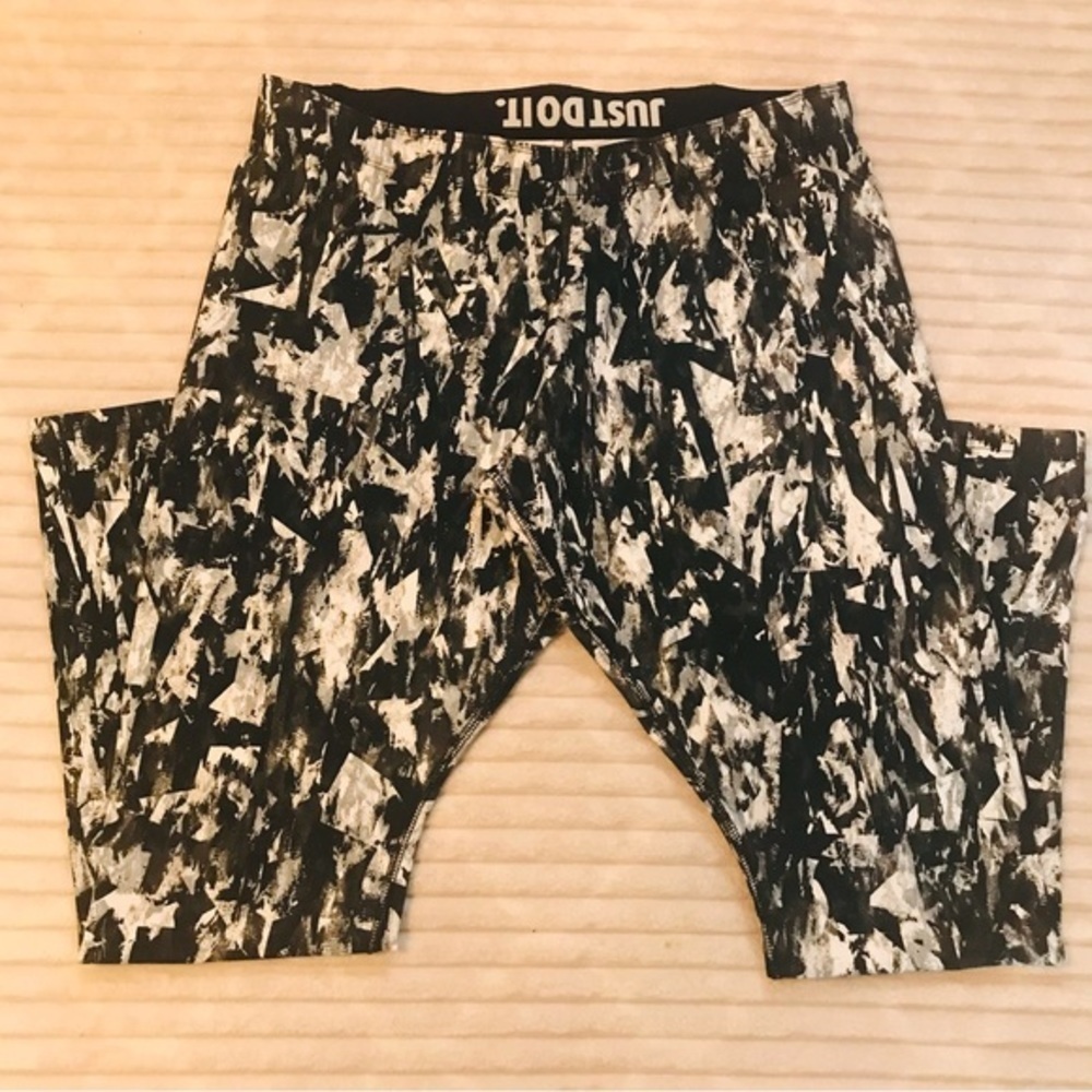 Nike Leg-A-See Mish Mash Leggings Black White Mishmash Print Tights Size XL - Picture 7 of 10